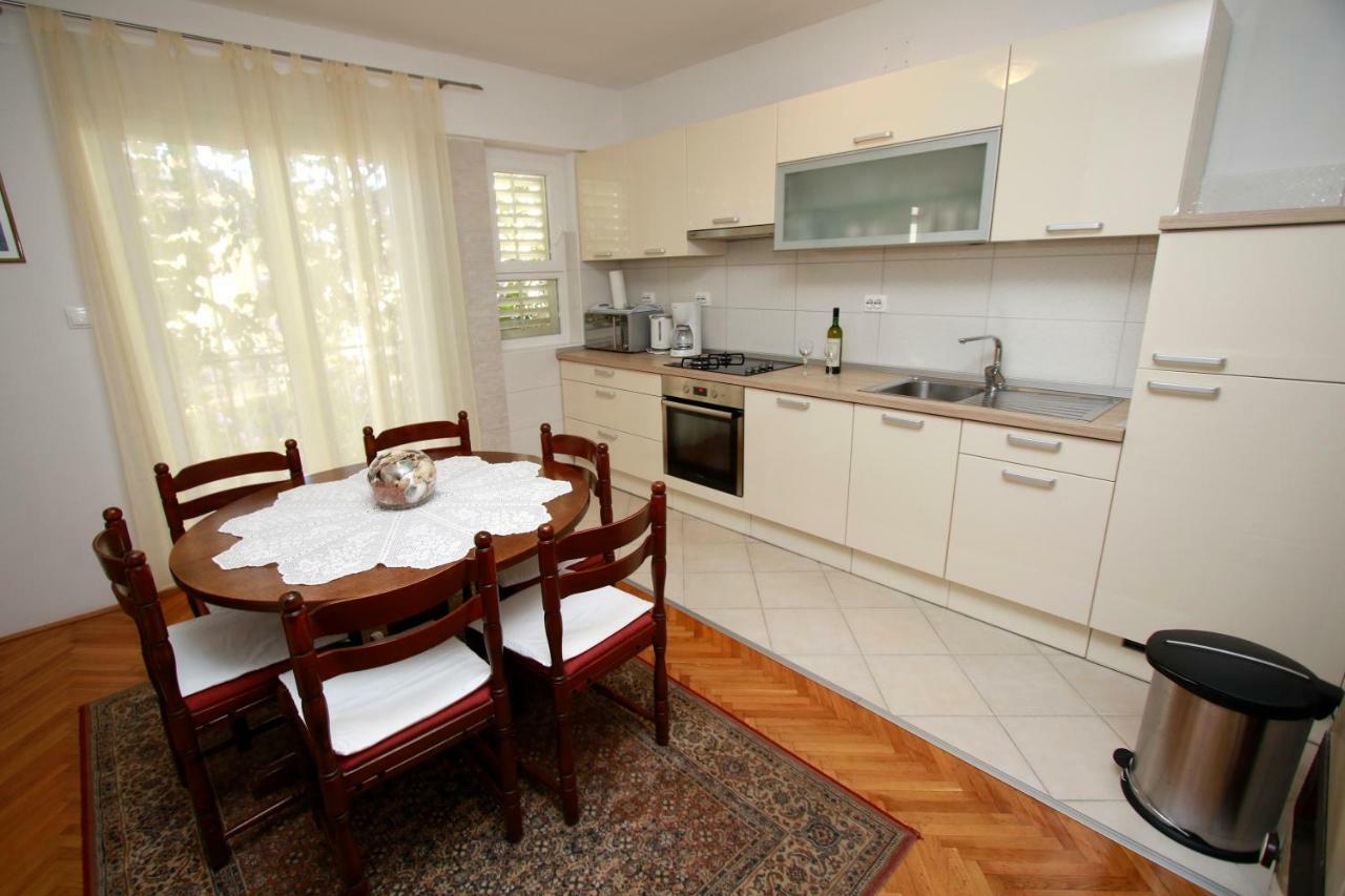 Villa Grozdic Makarska Eksteriør billede